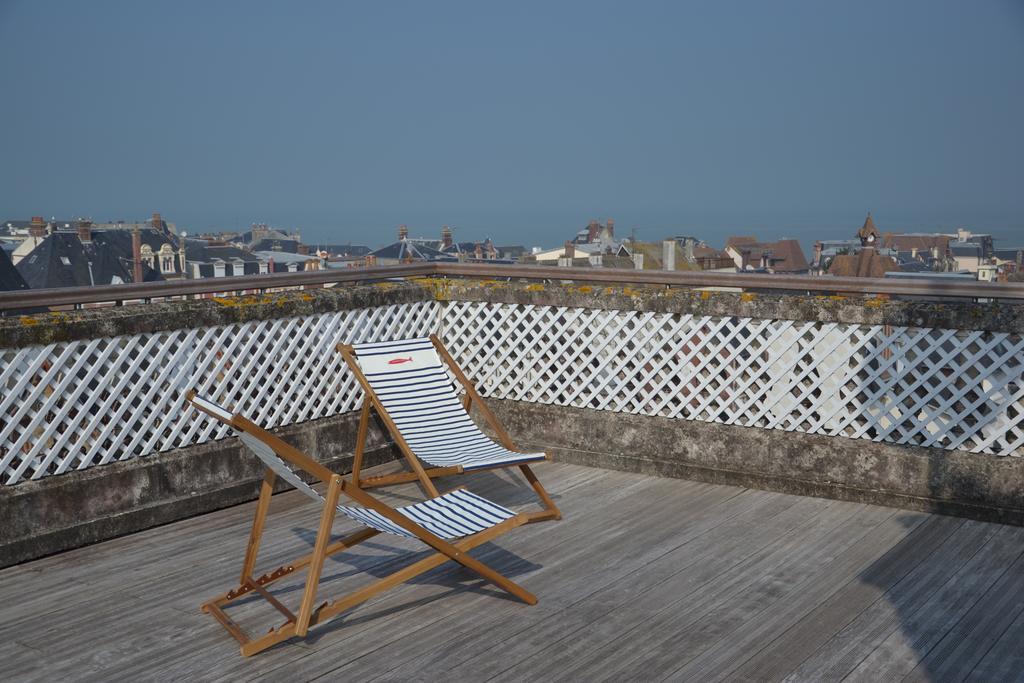 Guesthouse La Mascotte Villers-sur-Mer Exterior photo