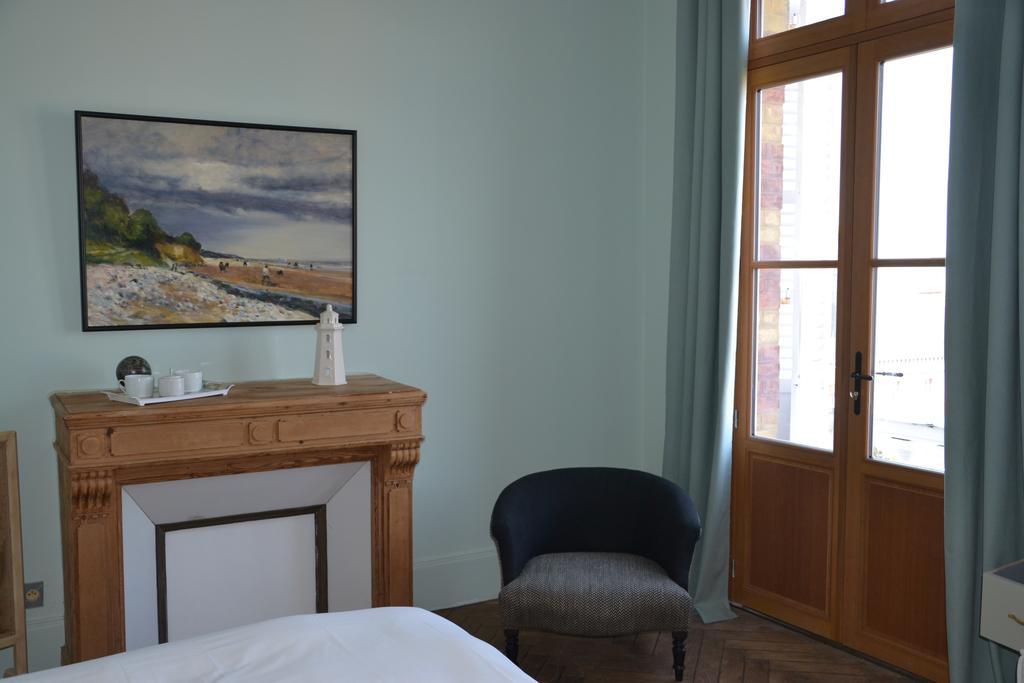 Guesthouse La Mascotte Villers-sur-Mer Exterior photo