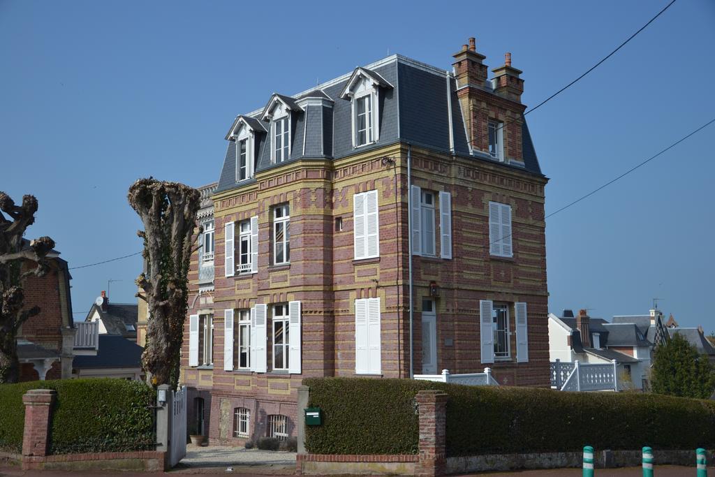 Guesthouse La Mascotte Villers-sur-Mer Exterior photo