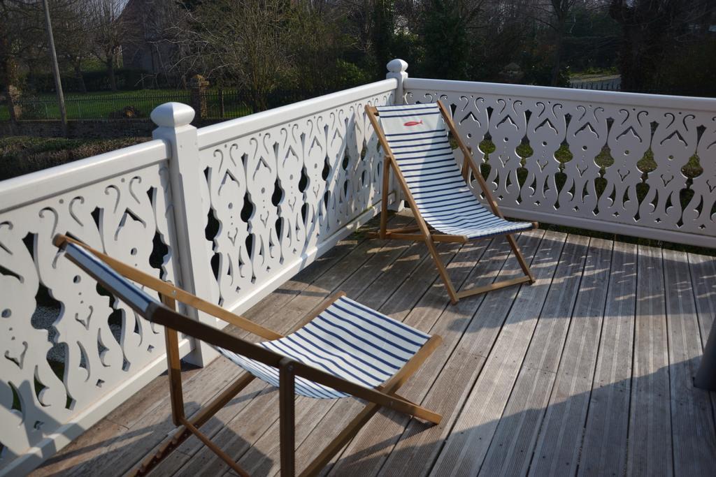 Guesthouse La Mascotte Villers-sur-Mer Exterior photo