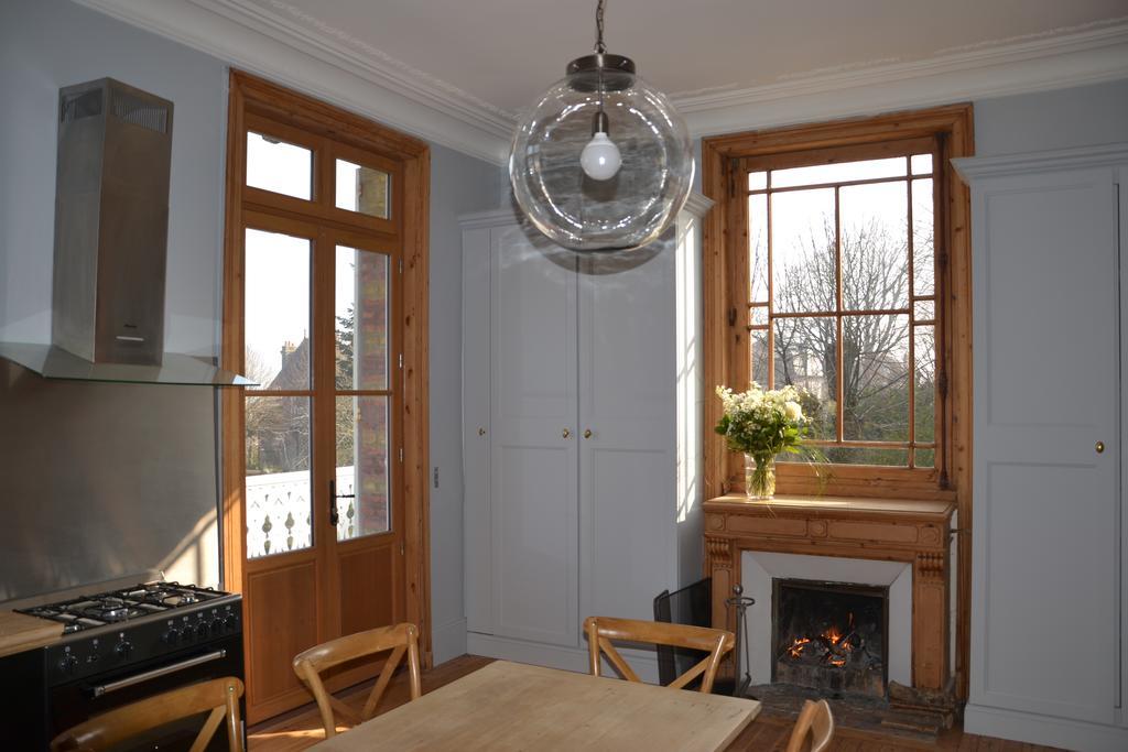 Guesthouse La Mascotte Villers-sur-Mer Exterior photo